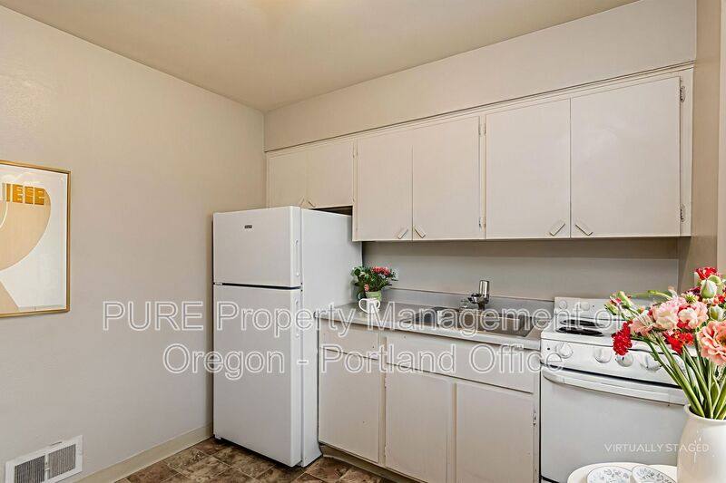 Apartment for rent at 7016 N Amherst St #2, Portland, OR 97203