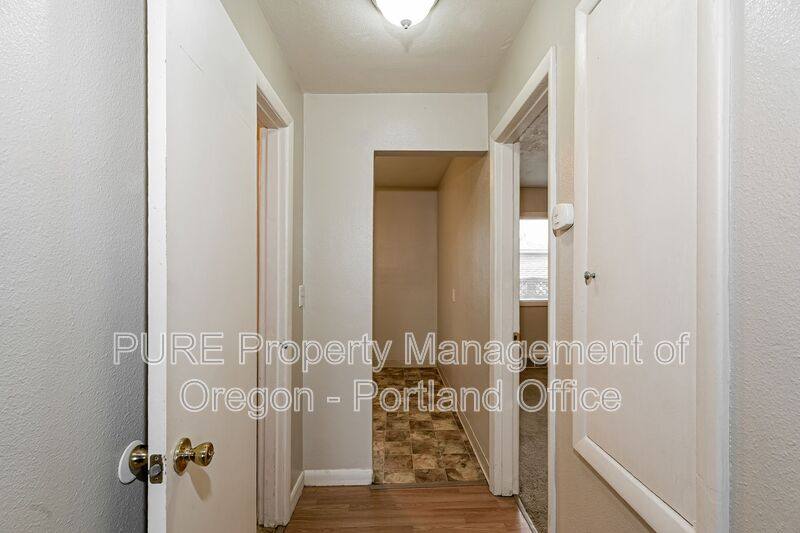 Apartment for rent at 7016 N Amherst St #2, Portland, OR 97203