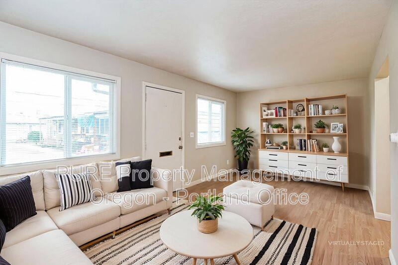 Apartment for rent at 7016 N Amherst St #2, Portland, OR 97203