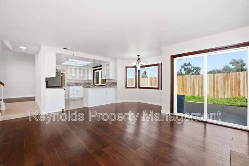 House for rent at 9462 Pipilo St, San Diego, CA 92129