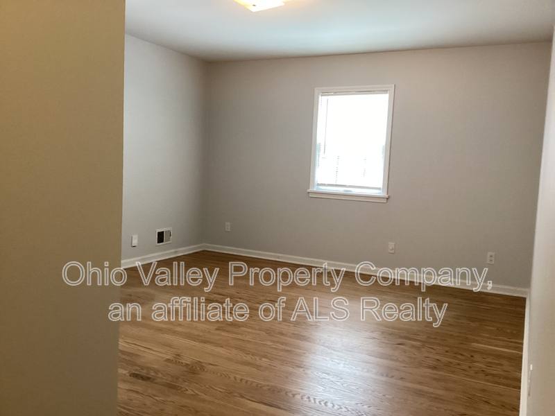 Apartment for rent at 2551 Glenmary Ave #3, Louisville, KY 40204