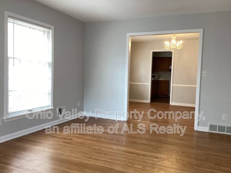 Apartment for rent at 2551 Glenmary Ave #3, Louisville, KY 40204