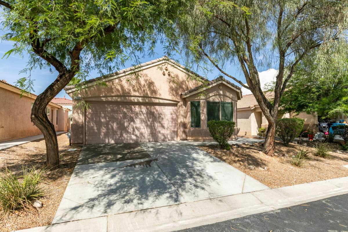 House for rent at 6763 Bison Creek St, Las Vegas, NV 89148