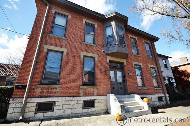Apartment for rent at 621-623 City Park, Columbus, OH 43206