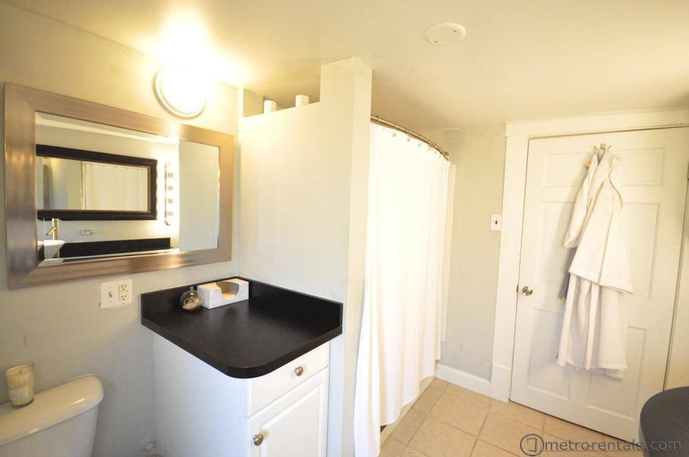 Apartment for rent at 621-623 City Park, Columbus, OH 43206