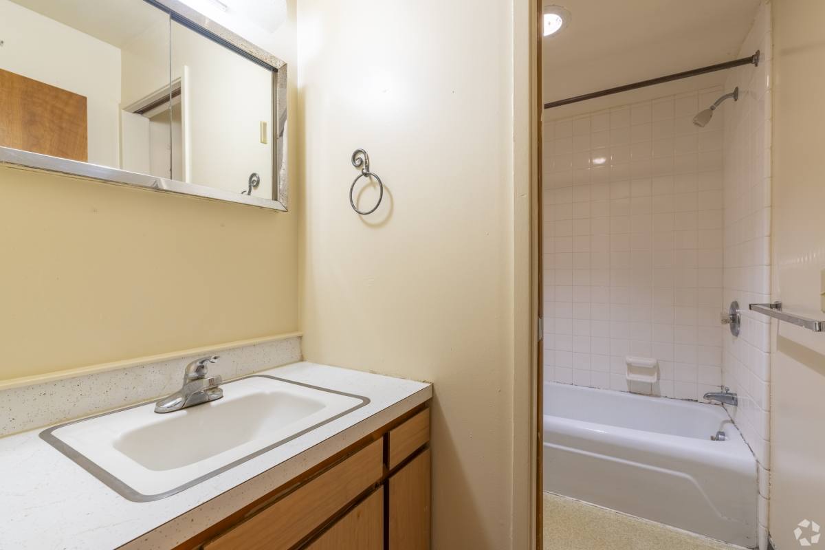 Apartment for rent at 323 Packard St, Ann Arbor, MI 48104