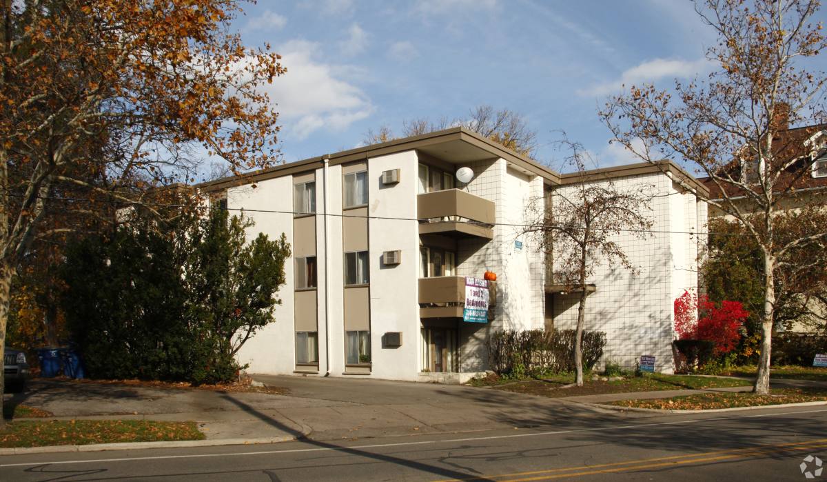 Apartment for rent at 323 Packard St, Ann Arbor, MI 48104