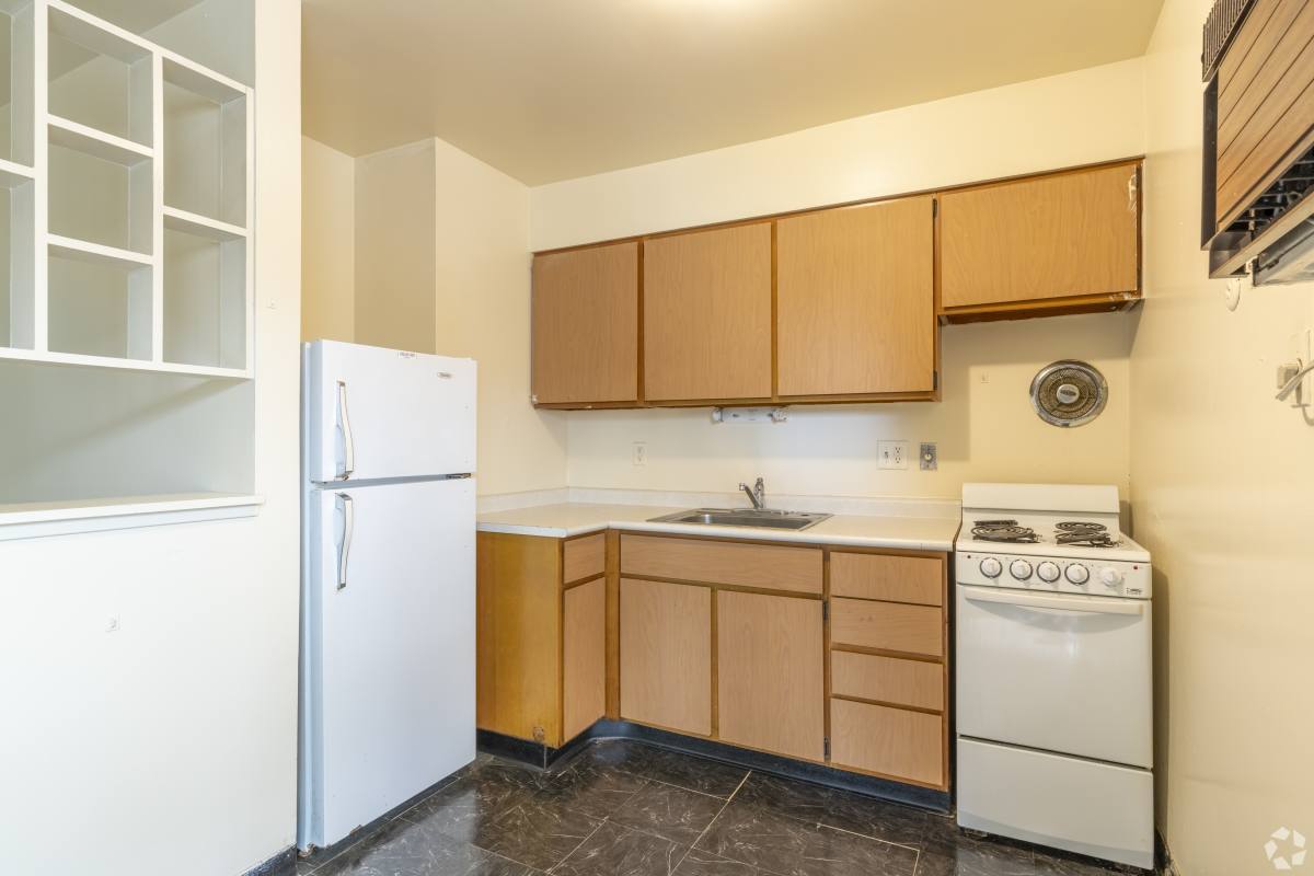 Apartment for rent at 323 Packard St, Ann Arbor, MI 48104