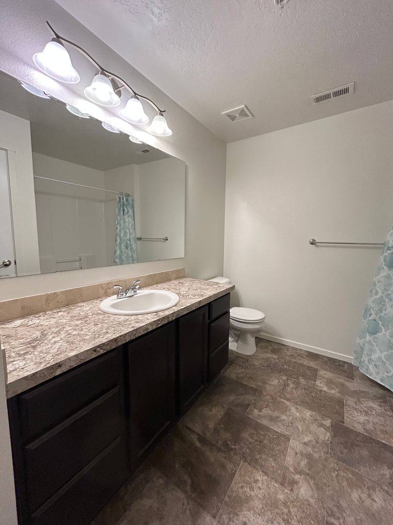 Apartment for rent at 801 E Ensolarado, Kuna, ID 83634