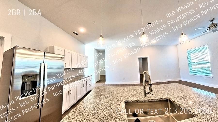 Apartment for rent at 330 E Carson St, San Antonio, TX 78208