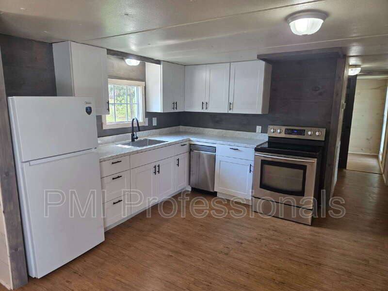 House for rent at 927 Cranor Rd, Murfreesboro, TN 37130