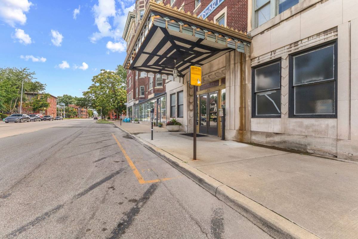 Apartment for rent at 111 E 16th St, Indianapolis, IN 46202