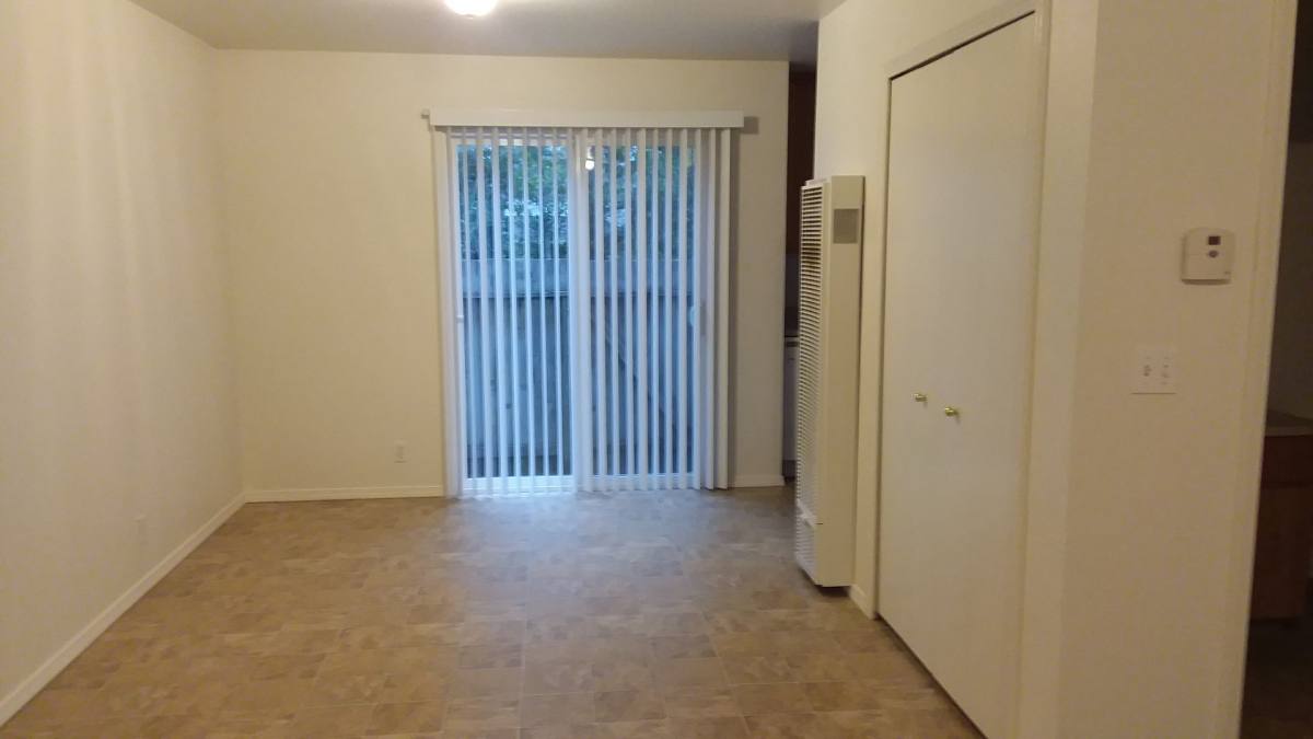 Apartment for rent at 1879 Sandpiper Lane, McKinleyville, CA 95519