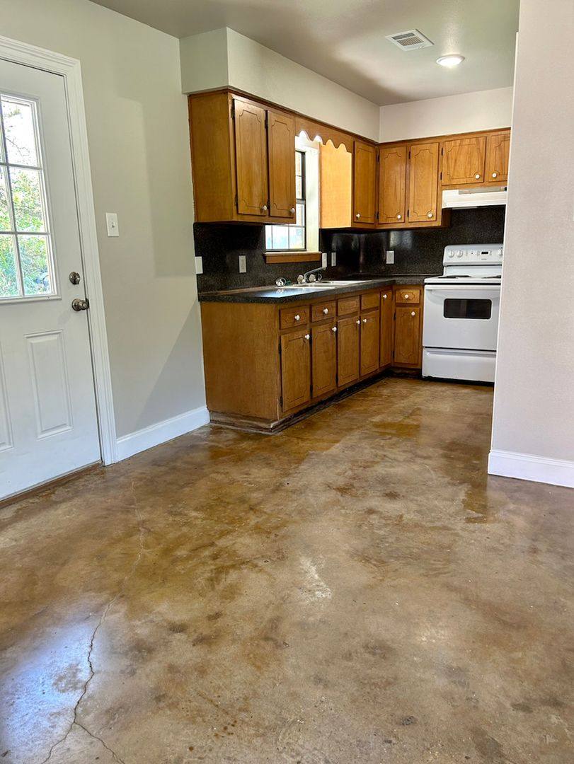 House for rent at 1305 Natchez St, Hammond, LA 70403