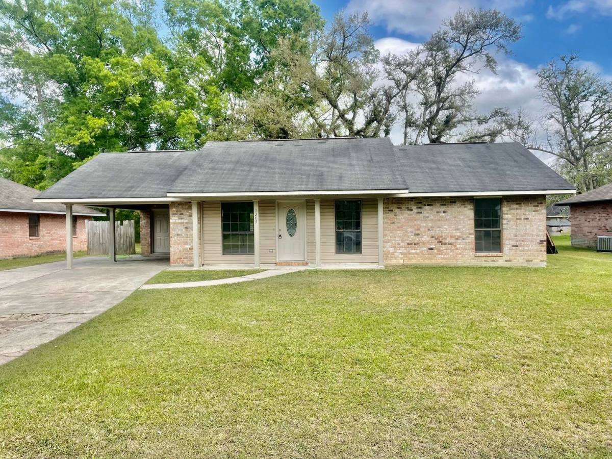 House for rent at 1305 Natchez St, Hammond, LA 70403