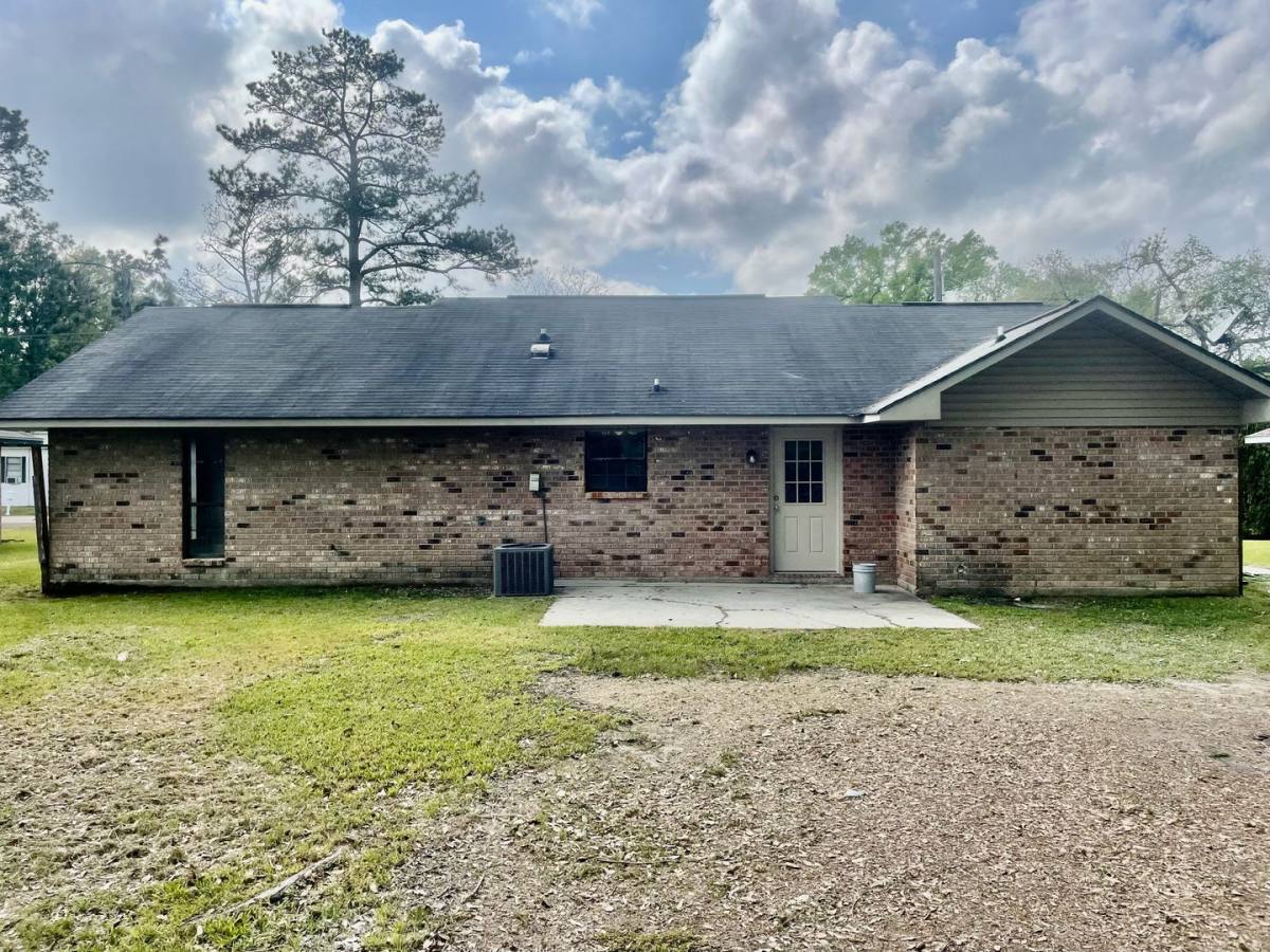 House for rent at 1305 Natchez St, Hammond, LA 70403