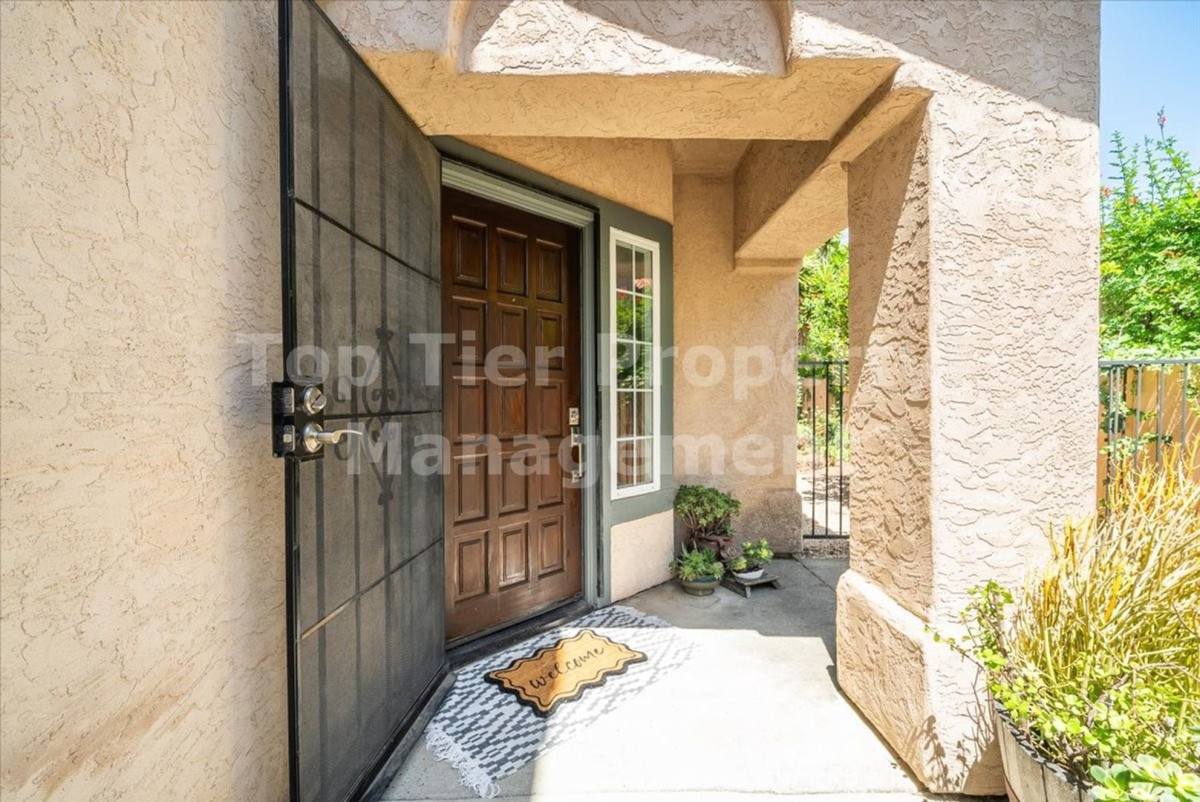House for rent at 1568 Mallorca Dr, Vista, CA 92081