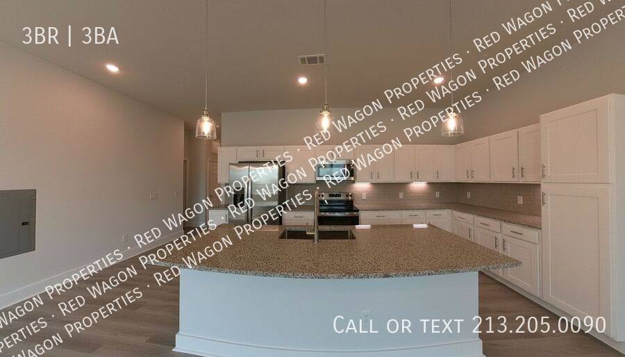 Apartment for rent at 330 E Carson St, San Antonio, TX 78208