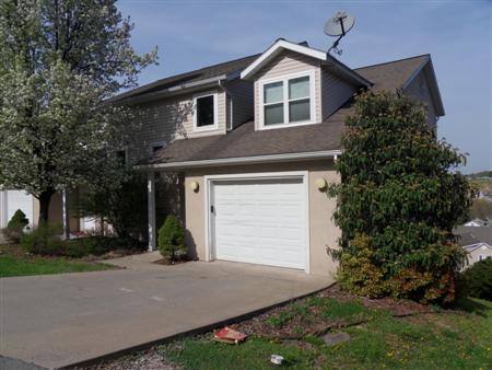 Townhouse for rent at 217 Newberry Lane, Morgantown, WV 26505