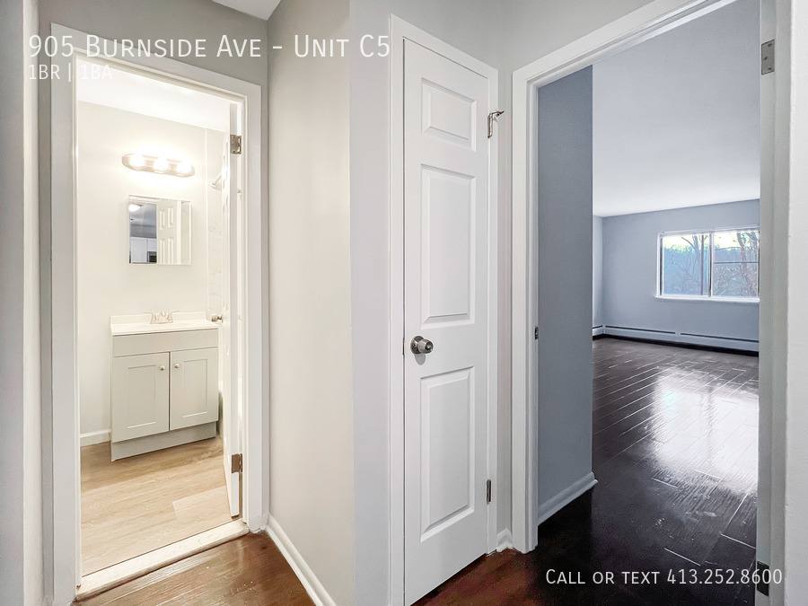 Apartment for rent at 905 Burnside Ave, East Hartford, CT 06108