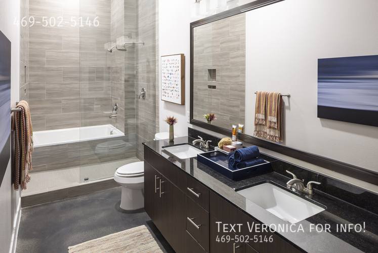 Apartment for rent at 2400 E 6th St, Austin, TX 78702