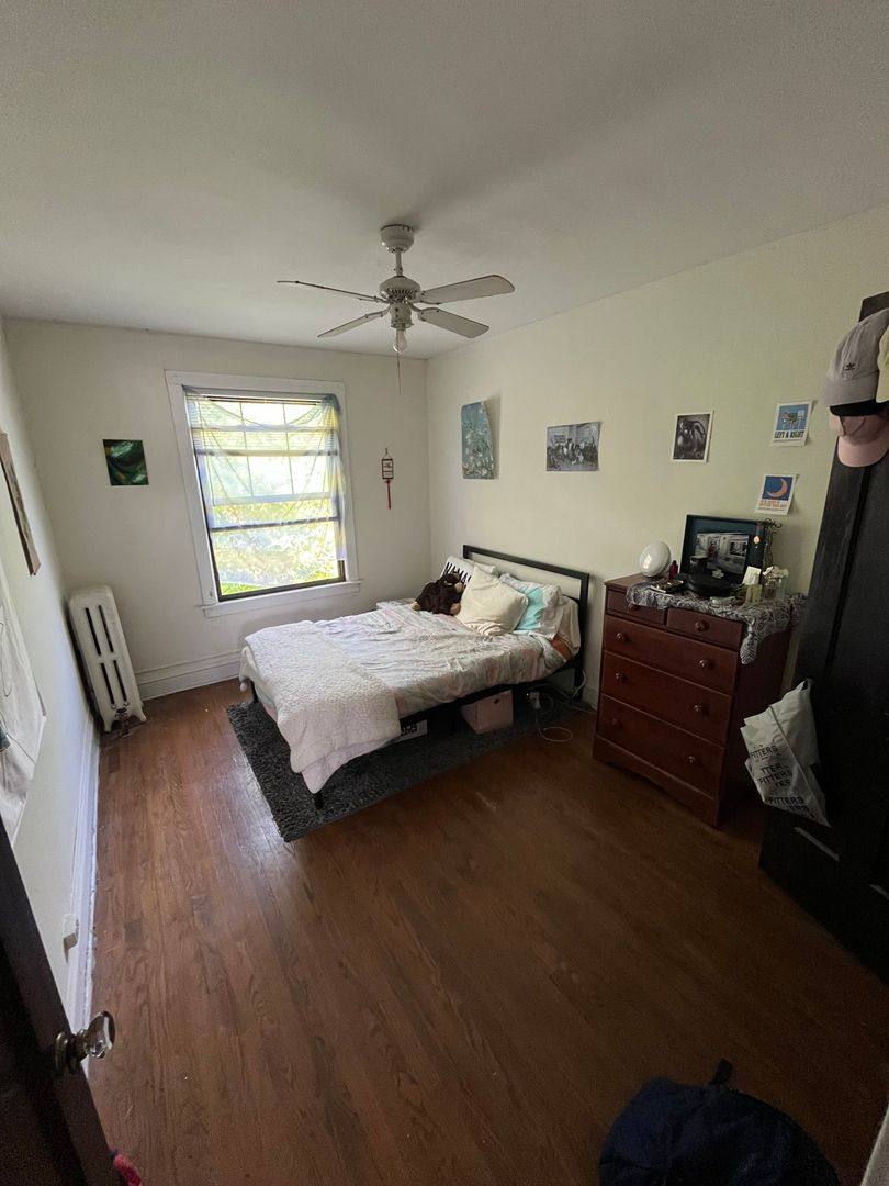 Apartment for rent at 1419-23 W Addison, Chicago, IL 60613