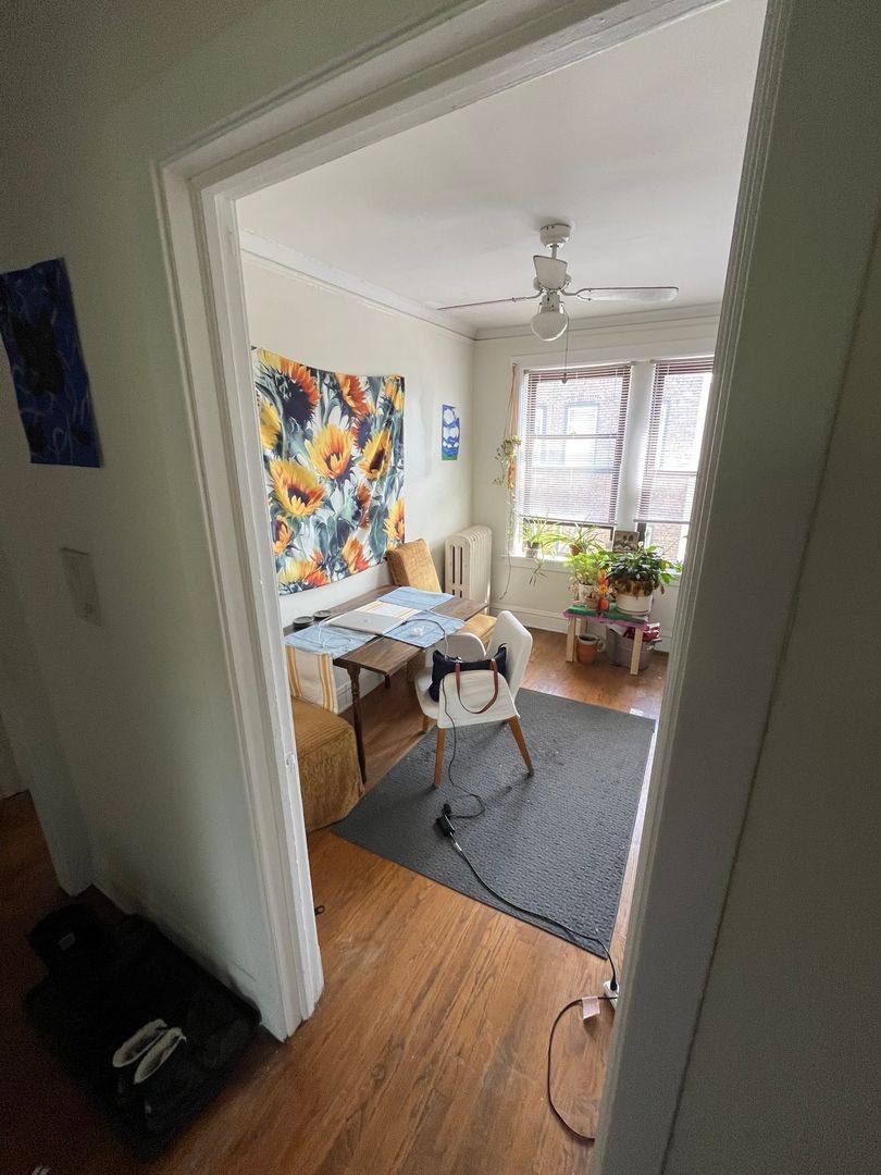 Apartment for rent at 1419-23 W Addison, Chicago, IL 60613