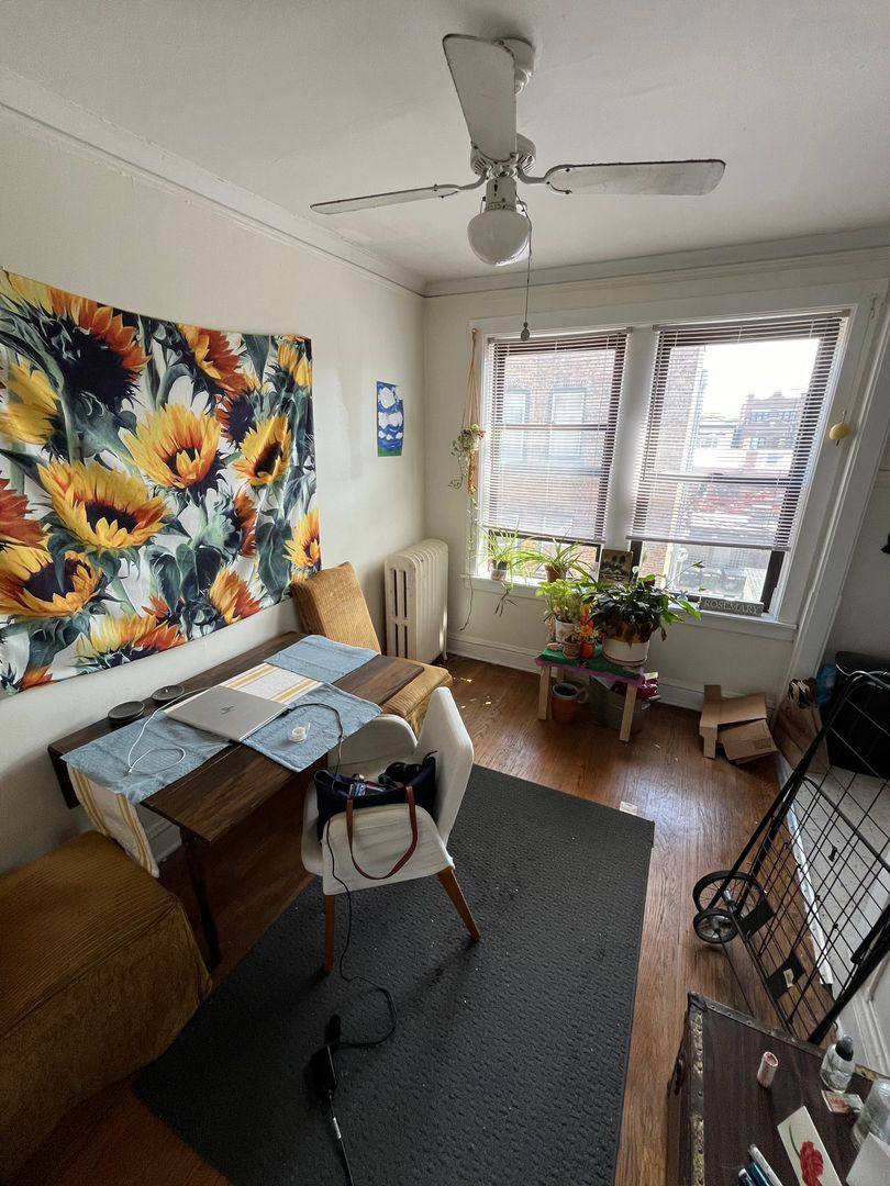 Apartment for rent at 1419-23 W Addison, Chicago, IL 60613