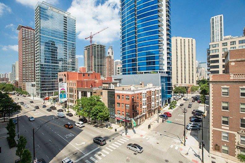 Apartment for rent at 165 W Superior St, Chicago, IL 60654