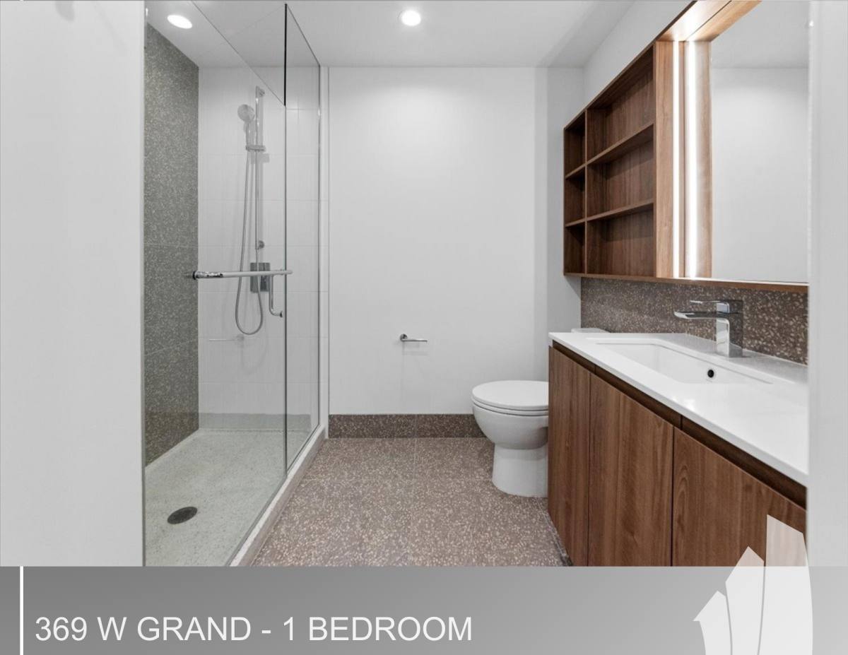 Apartment for rent at 369 W Grand Ave, Chicago, IL 60654