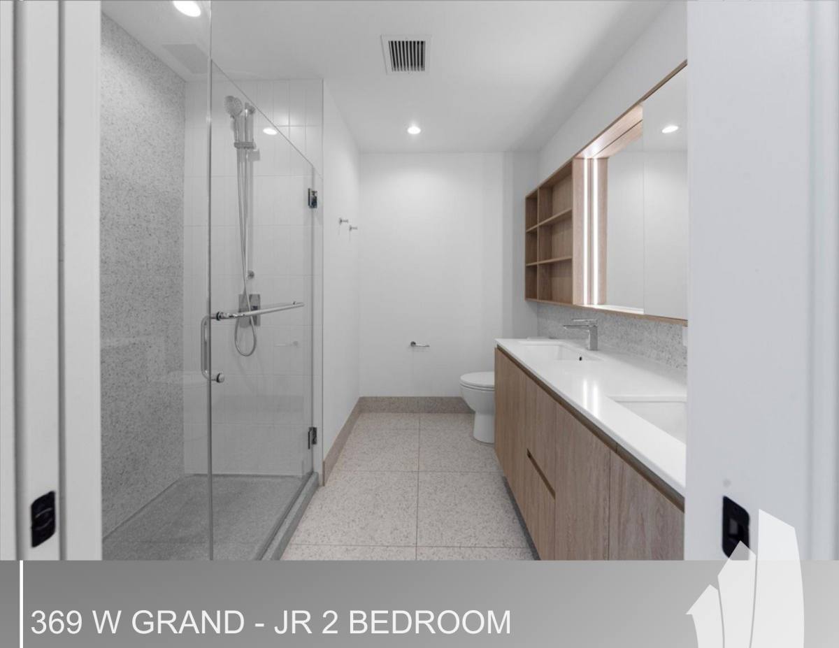 Apartment for rent at 369 W Grand Ave, Chicago, IL 60654