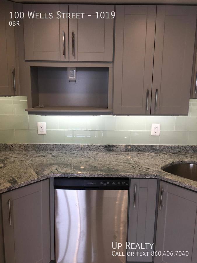 Apartment for rent at 100 Wells St, Hartford, CT 06103