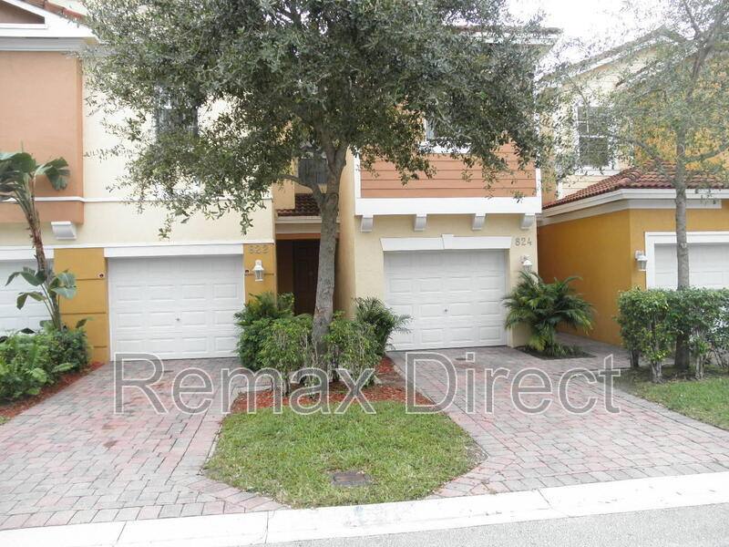 Townhouse for rent at 822 Pipers Cay Dr, West Palm Beach, FL 33415