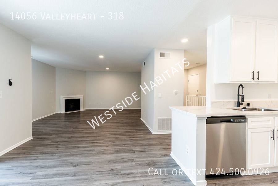 Townhouse for rent at 14056 Valleyheart, Sherman Oaks, CA 91423