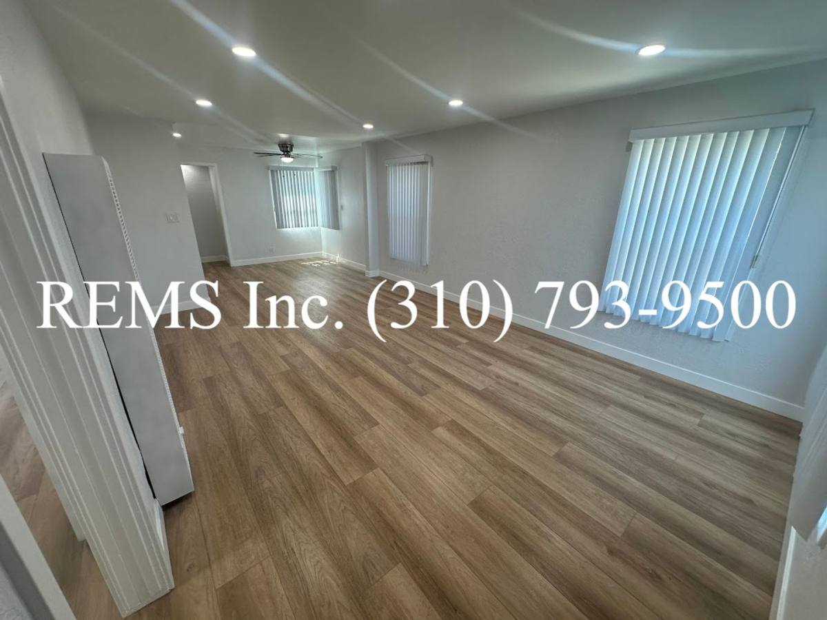 House for rent at 25021 Oak St, Lomita, CA 90717