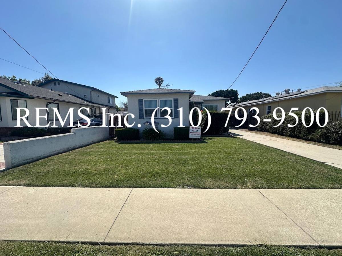 House for rent at 25021 Oak St, Lomita, CA 90717