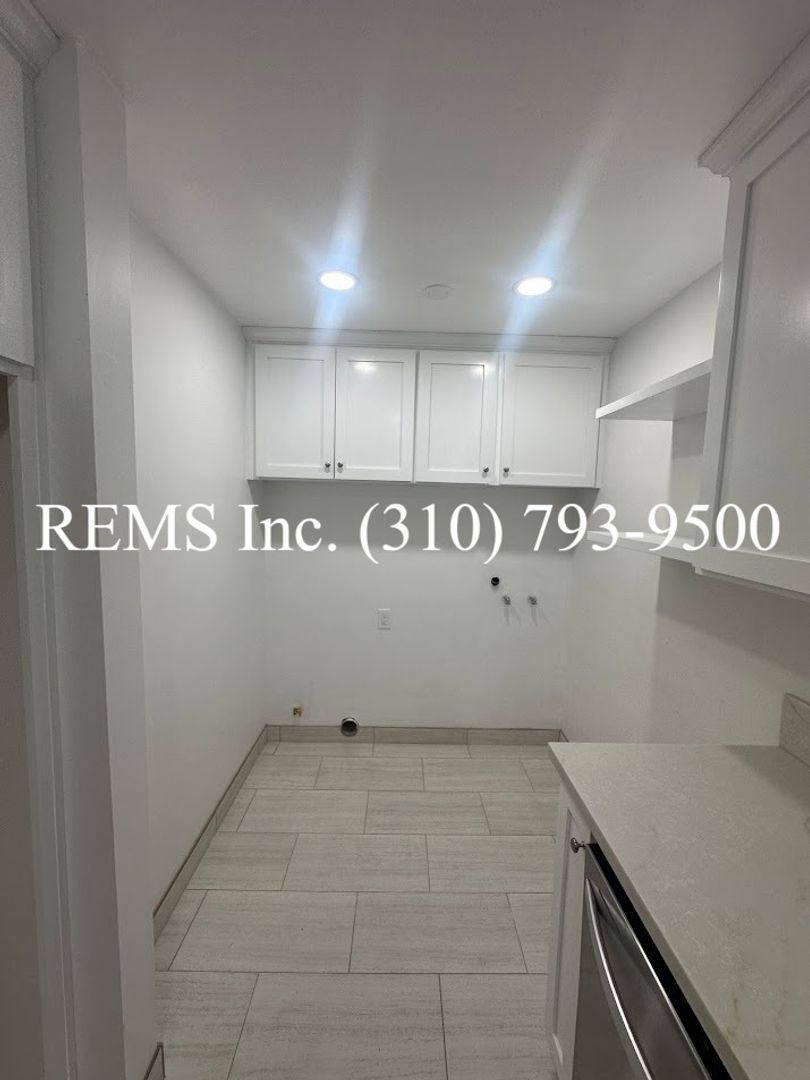 House for rent at 25021 Oak St, Lomita, CA 90717