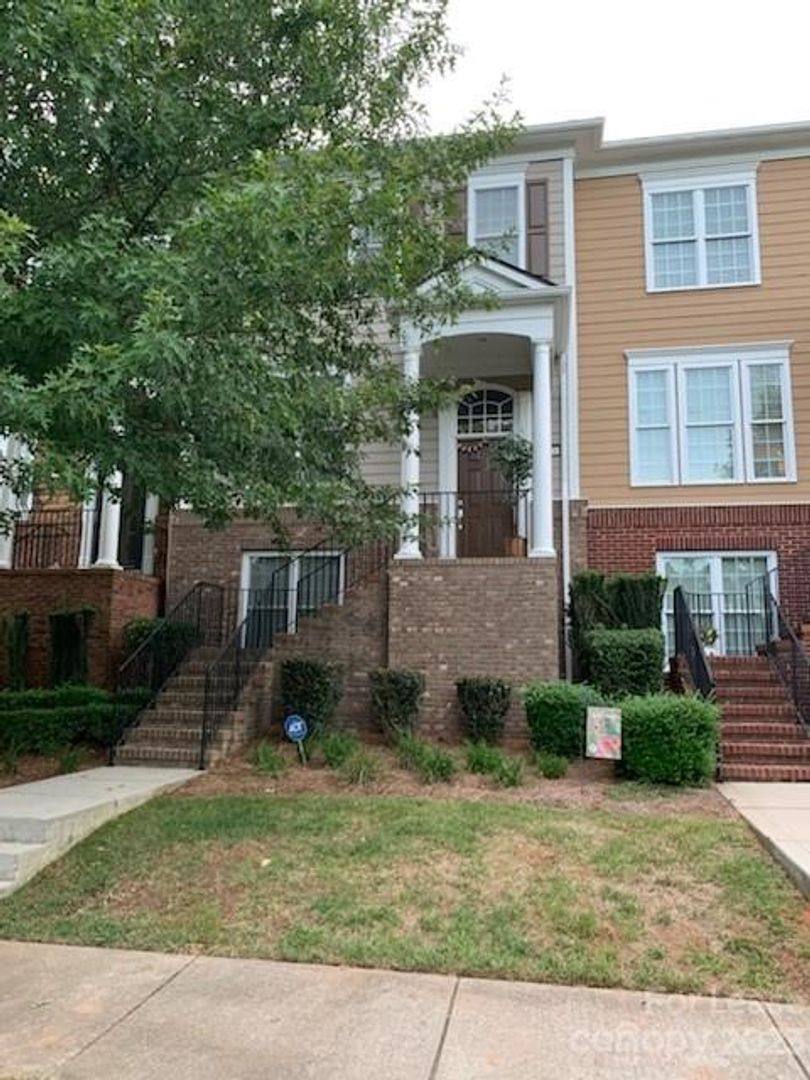 Townhouse for rent at 1054 Drayton Court, Fort Mill, SC 29708
