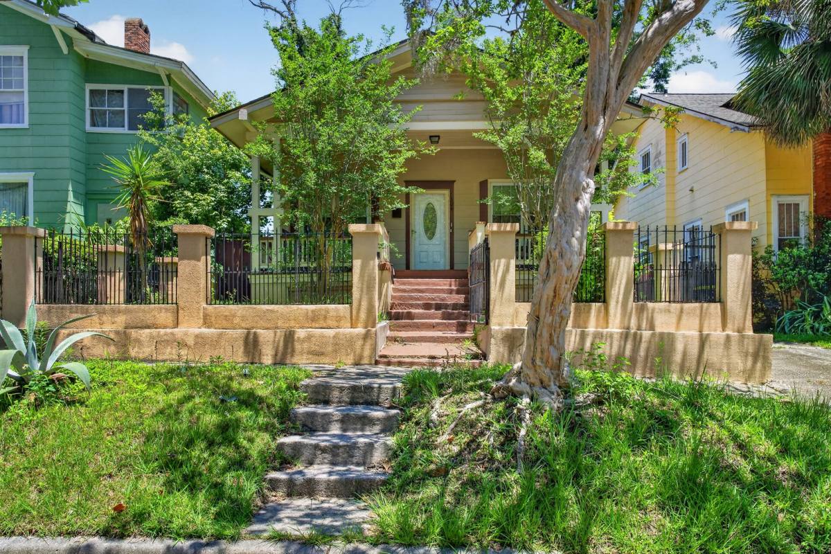 House for rent at 1304 E 32nd St, Savannah, GA 31404