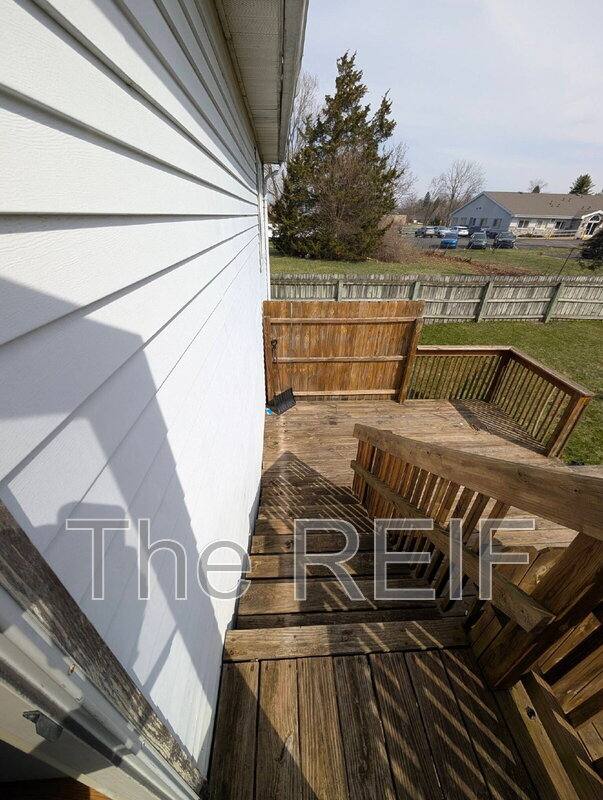 Apartment for rent at 719 Peachtree Place, Mason, MI 48854
