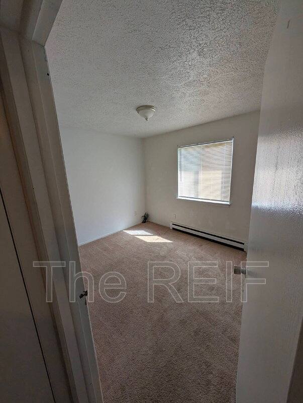 Apartment for rent at 719 Peachtree Place, Mason, MI 48854