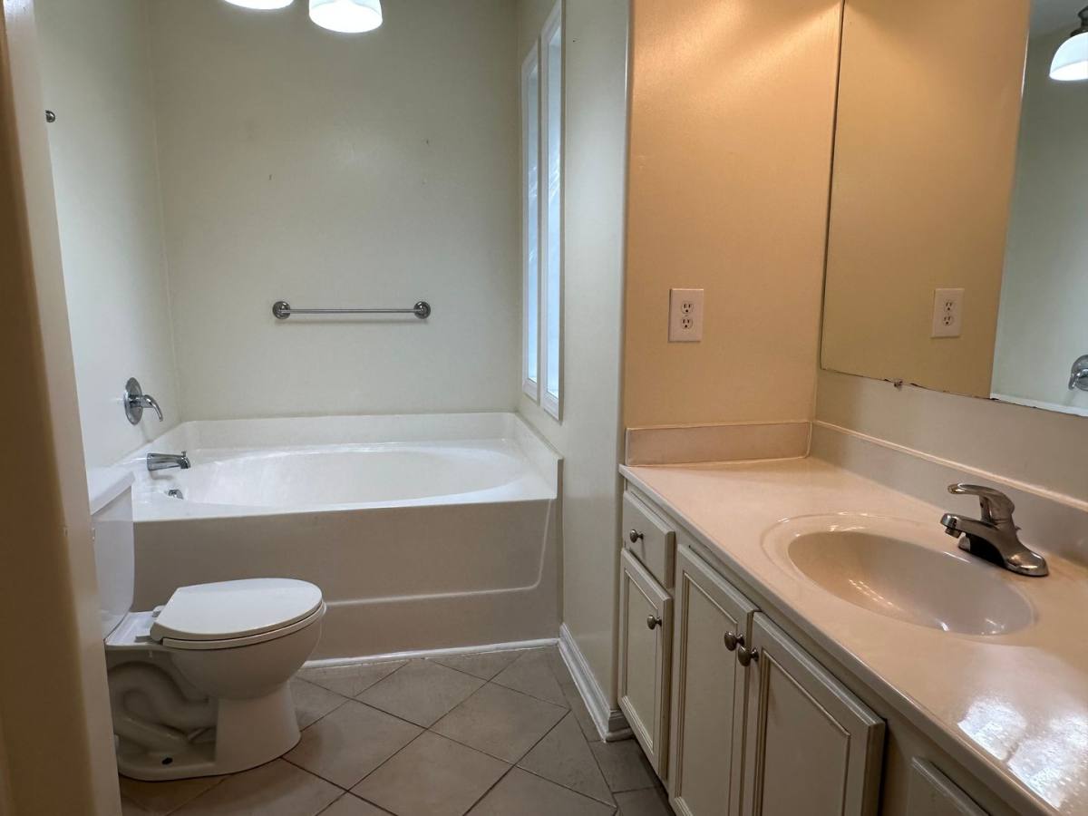 House for rent at 1519 Pinebrook Dr, Fayetteville, NC 28314