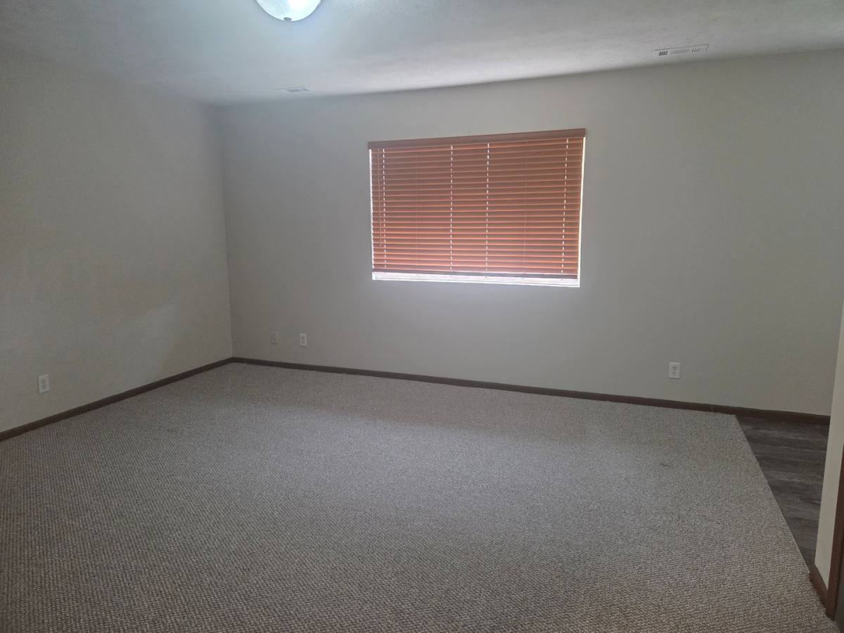 Townhouse for rent at 109 S 1st St, Council Bluffs, IA 51503