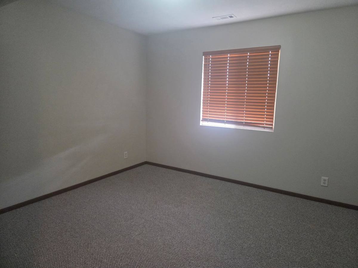 Townhouse for rent at 109 S 1st St, Council Bluffs, IA 51503