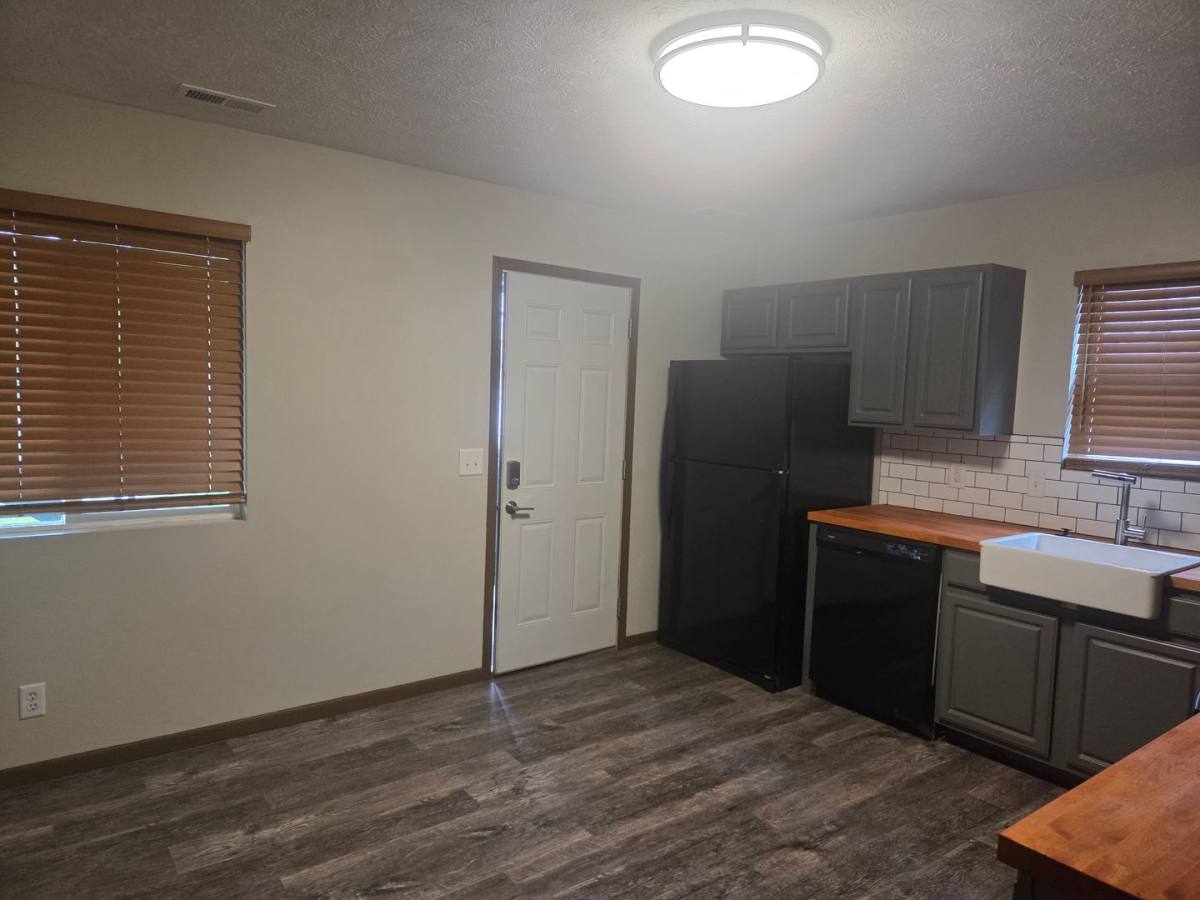 Townhouse for rent at 109 S 1st St, Council Bluffs, IA 51503