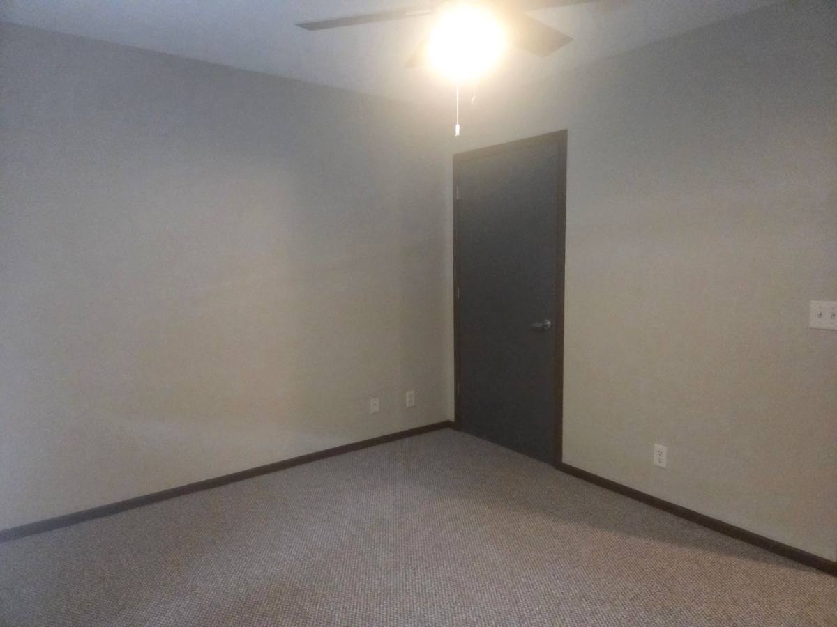 Townhouse for rent at 109 S 1st St, Council Bluffs, IA 51503