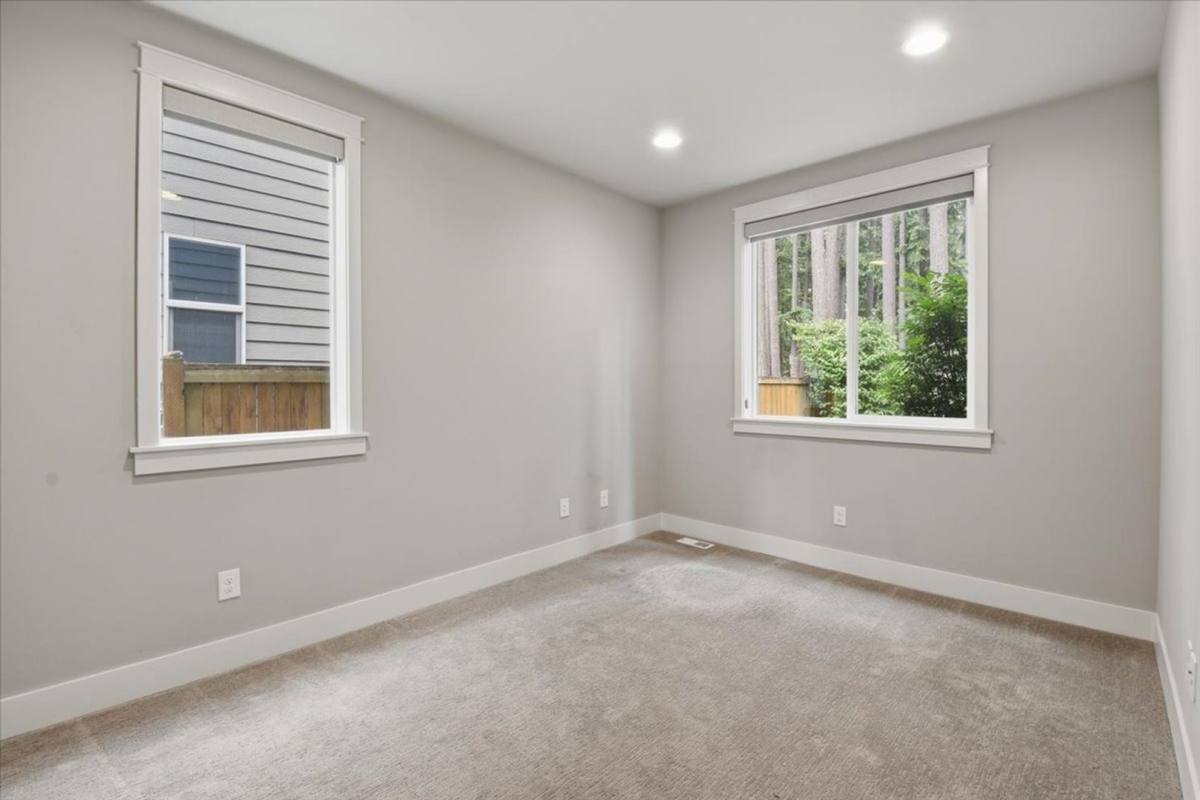 House for rent at 21384 NE 9th Place, Sammamish, WA 98074