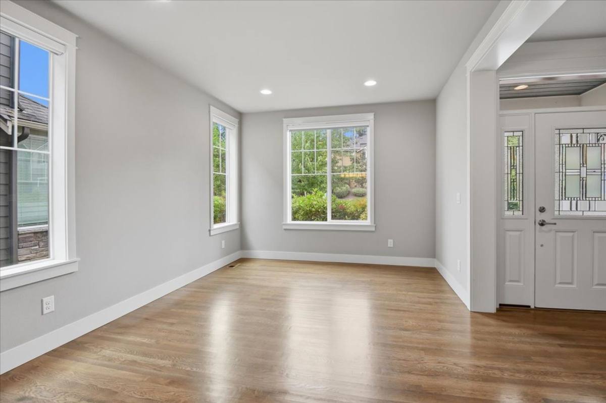 House for rent at 21384 NE 9th Place, Sammamish, WA 98074