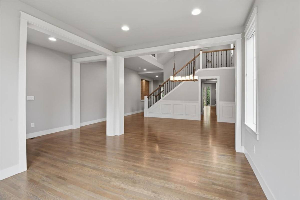 House for rent at 21384 NE 9th Place, Sammamish, WA 98074