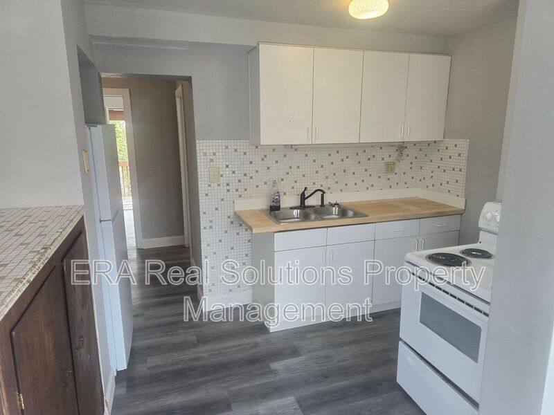 Apartment for rent at 3816 Bucyrus Ave, Cleveland, OH 44109